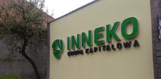 Logo Inneko Grupa Kapitałowa na ścianie budynku