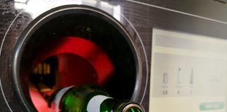 Automat do recyklingu butelek szklanych